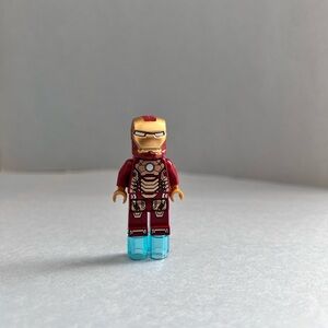 LEGO Marvel Super Heroes Iron Man Mark 42 Armor Minifigure